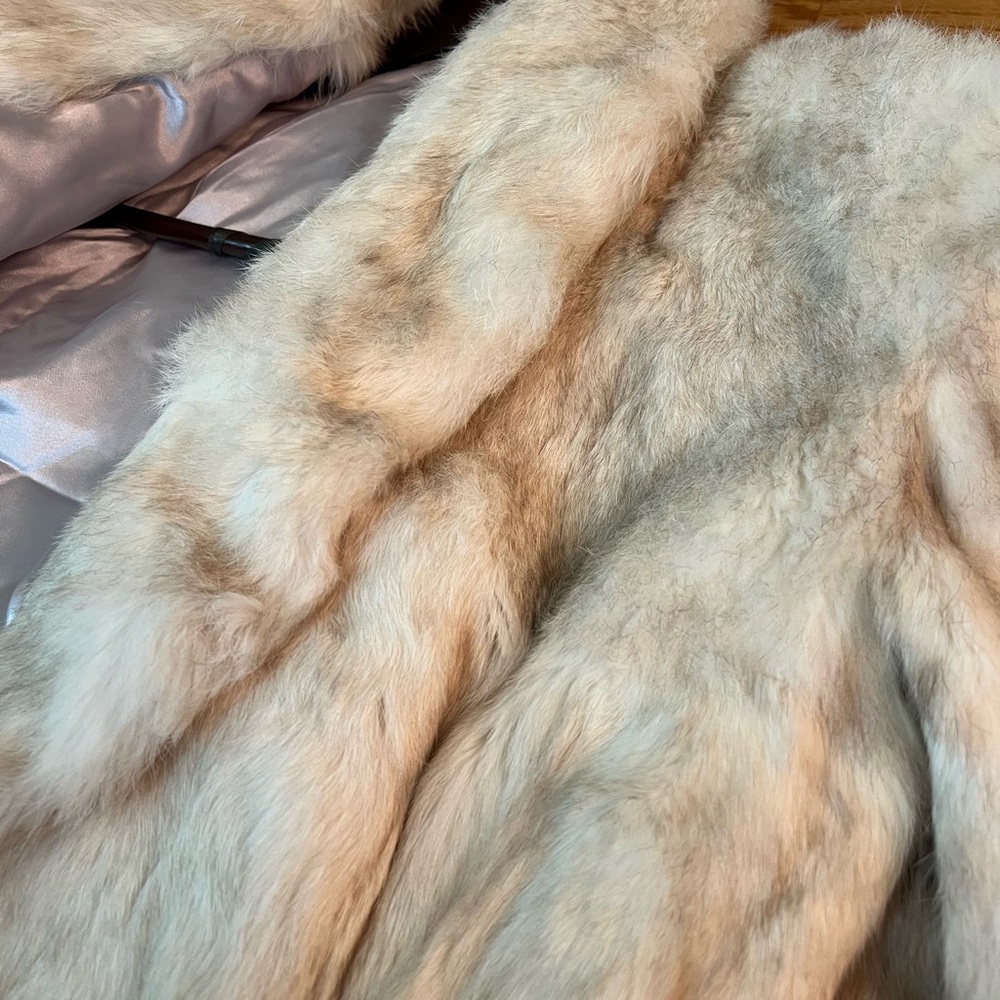 Wilson’s M Rabbit Fur Coat - Picture 11 of 11